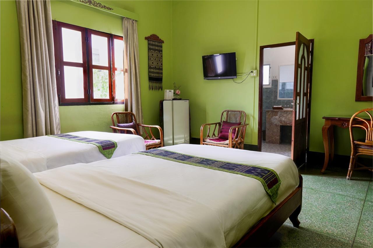 Lani'S House By The Ponds Hotel Виентиане Екстериор снимка