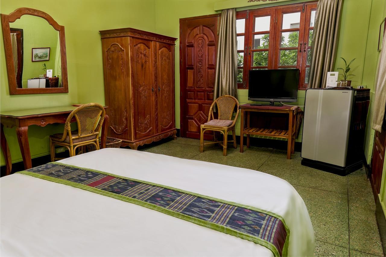 Lani'S House By The Ponds Hotel Виентиане Екстериор снимка