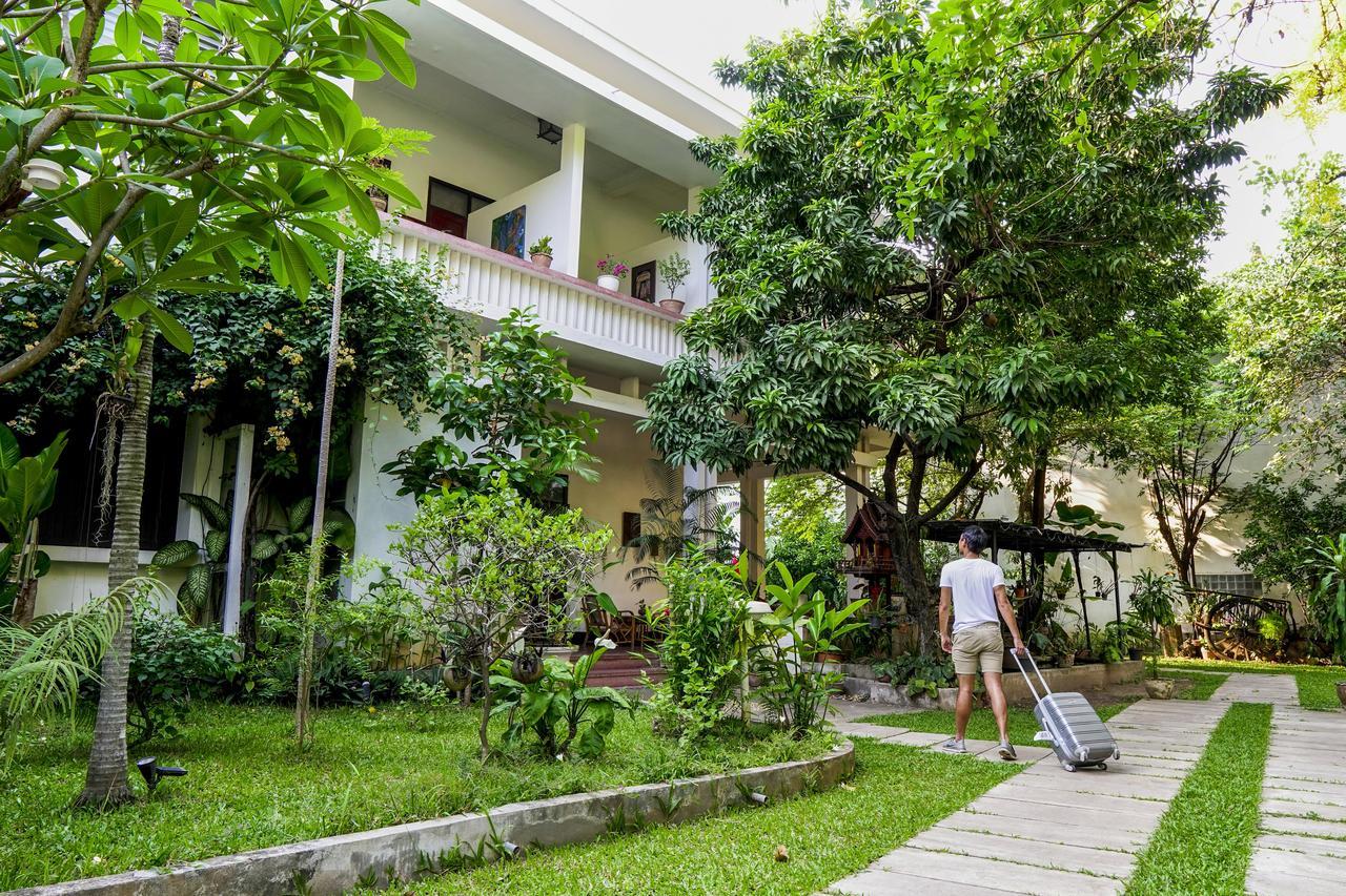 Lani'S House By The Ponds Hotel Виентиане Екстериор снимка
