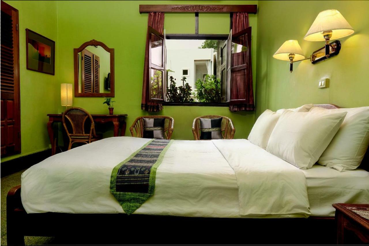 Lani'S House By The Ponds Hotel Виентиане Екстериор снимка
